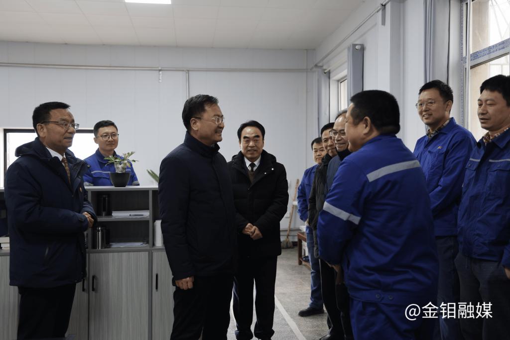 20210130-嚴平看望勞模王國順_new.jpg