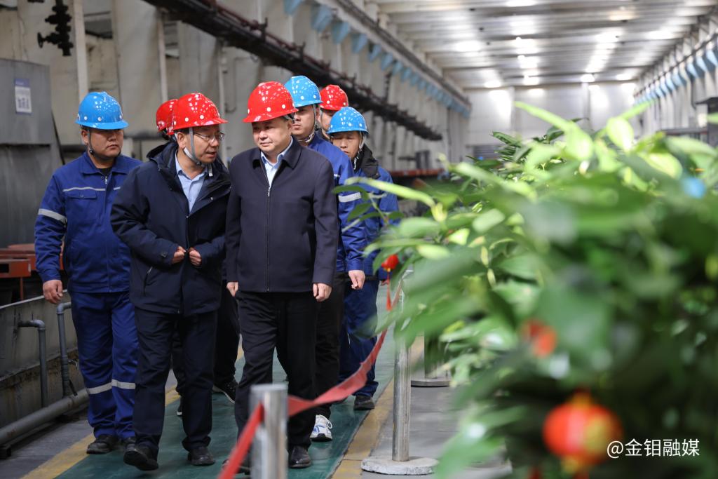 20240209-大年三十，陳超看望慰問堅守崗位的一線職工2.JPG